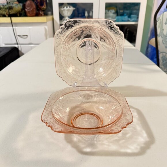 Vtg. Set Of 2 Indiana Glass Recollections Pink Madrid 7" Square Bowls 1976 - Picture 6 of 7